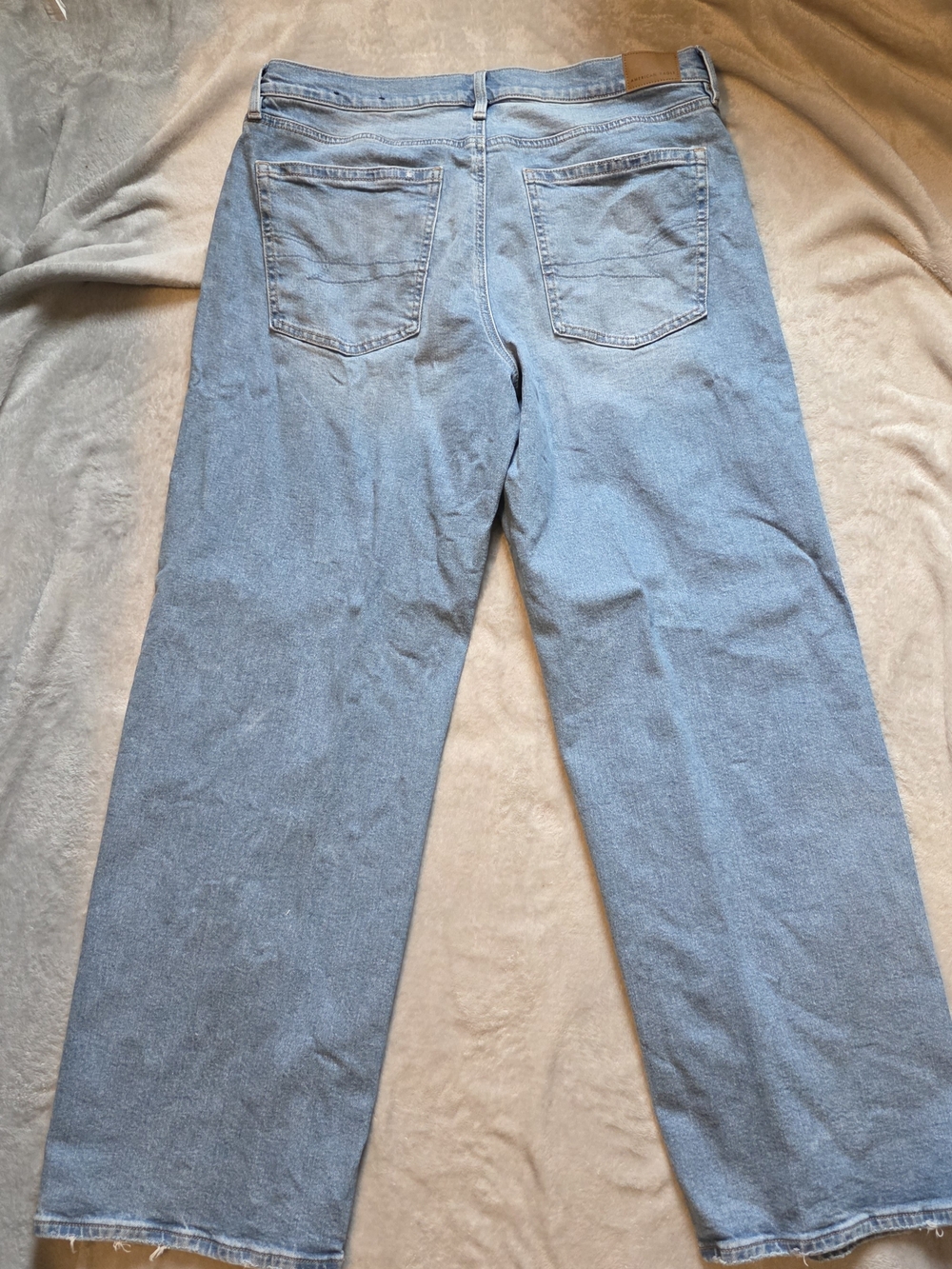 American Eagle Outfitters Women's Straight Jeans in Light Blue Wash Like New